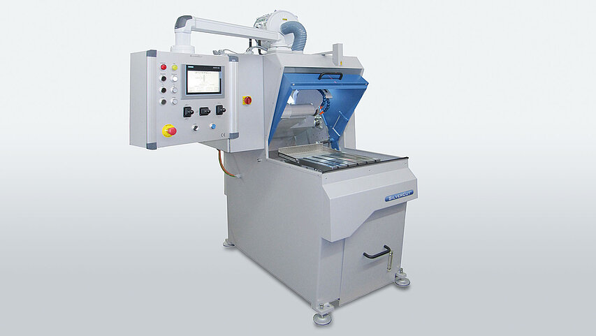 MN-400A1-A3 - Maschine mit geöffneter Klappe