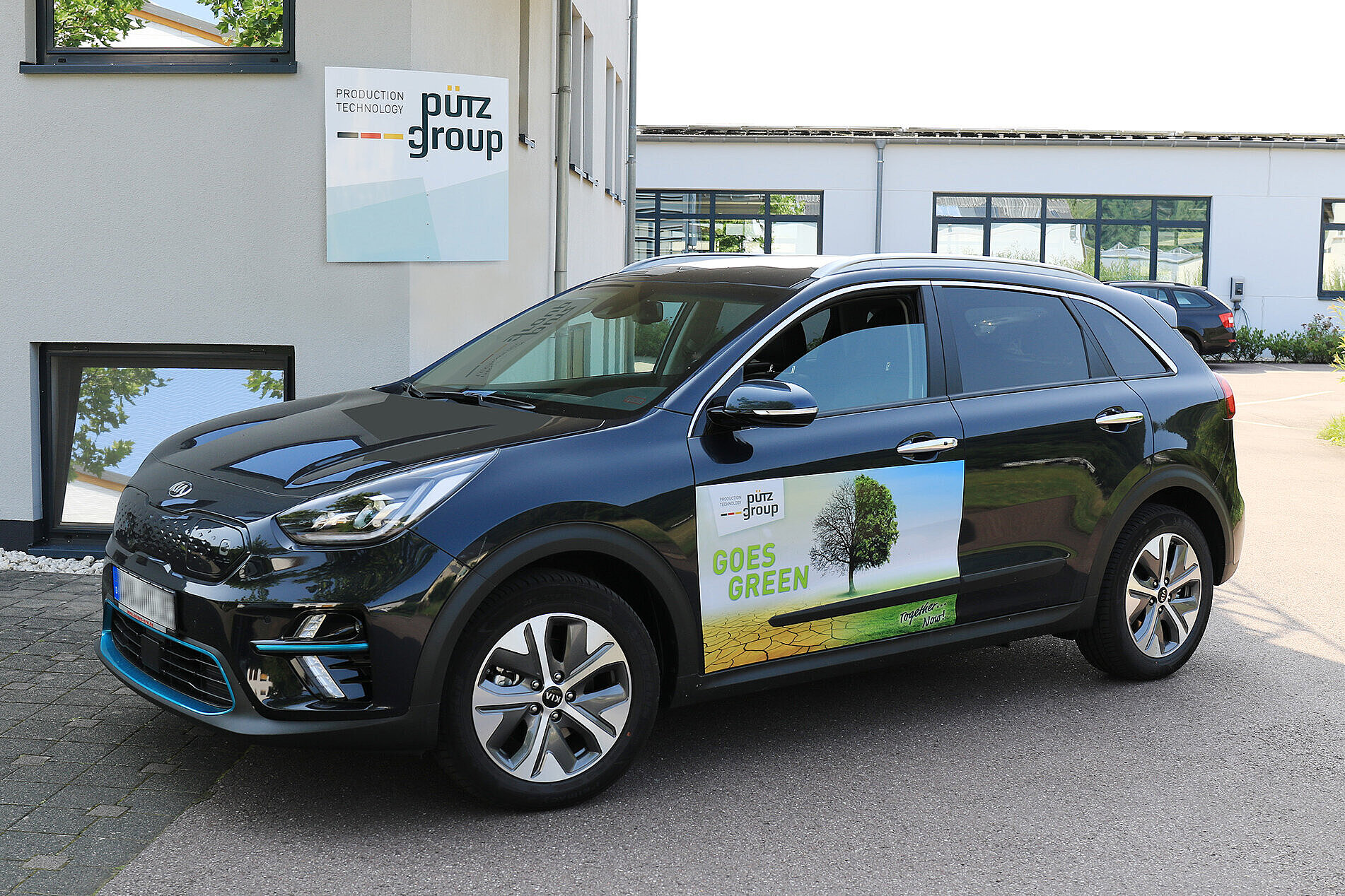 Firmenfahrzeug, Elektro-Auto, Saarburg